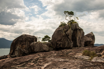 pedras na ponta da fortaleza