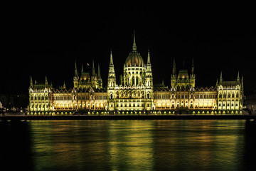 Fototapeta premium Budapest parliament. Night scene.