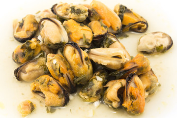 Mussels Cooked in White Wine with Parsley and Garlic