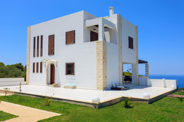 villa exterior with decoration