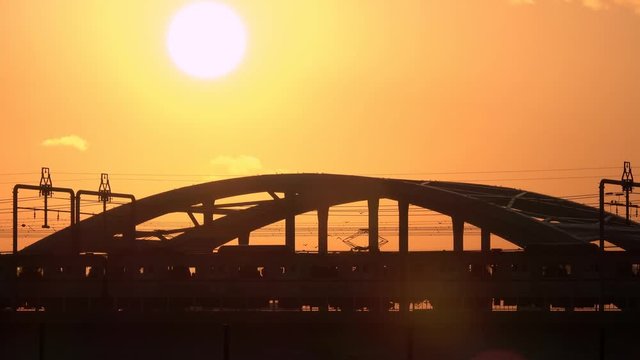 4K・夜明けの電車-2_03-808