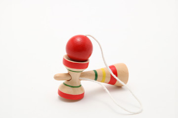 けん玉　日本の伝統的な木製玩具