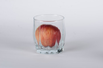 Apple in the glass 