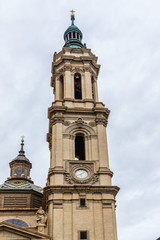 Obraz premium Basilica of Our Lady of Pillar (1754) in Zaragoza, Spain.