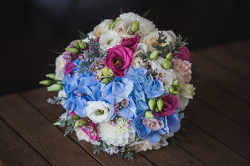 Красивый свадебный букет