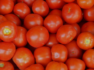 Текстура из красных помидоров крупным планом