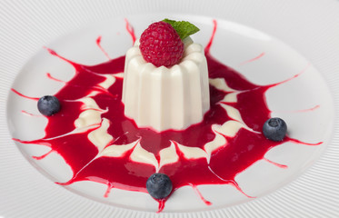 Panna cotta with Raspberry Sauce