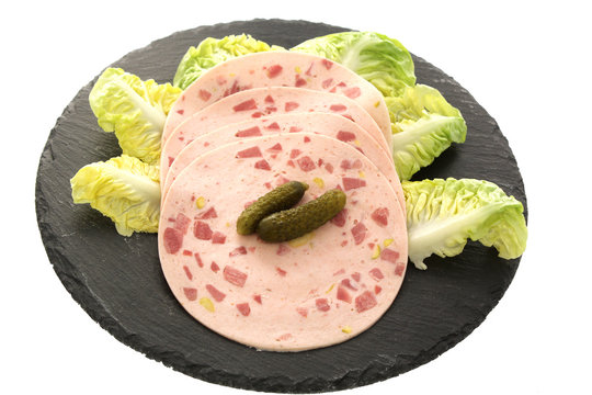 charcuterie sur salade