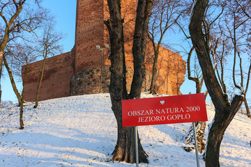 Kruszwica - Mysia Wieża w zimowej scenerii