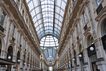 Mediolan - Galeria Vittorio Emanuele II (wnętrze) © kurtz_88