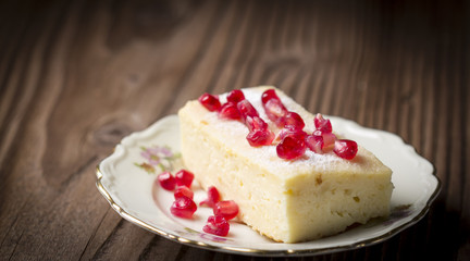 Cake with pomegranate seeds
