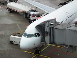 Airport operations - Handling - Maintenance aircraft