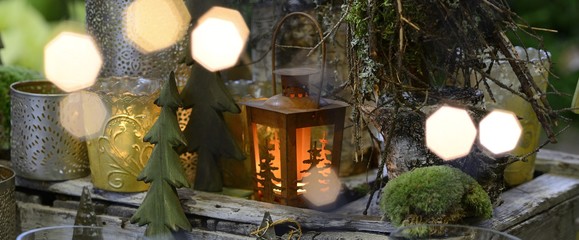 Banner Stimmungsvoller Advent mit Bokeh und Laterne