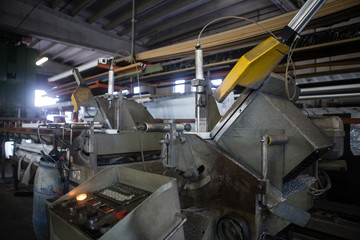 macchina sega circolare per taglio alluminio 