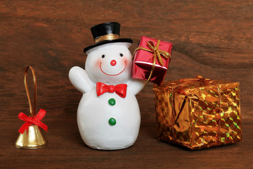 雪だるまとギフトとベル