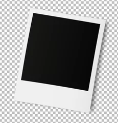Realistischer alter Fotorahmen lokalisiert auf transparentem Hintergrund. © ulzanna