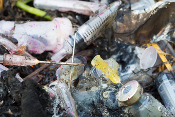 Infectious waste is burned in the environment..A garbage disposa