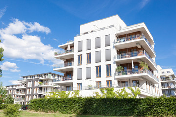 Hochhaus / Bürogebäude