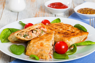 roasted flatbread wraps Stuffed with chicken meat