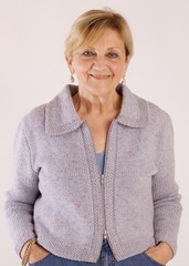 Donna sorridente, felice, serena.