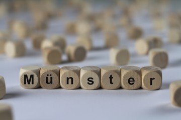 Münster - Holzwürfel mit Buchstaben