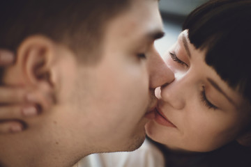Obraz premium Sensual moment of the two young people