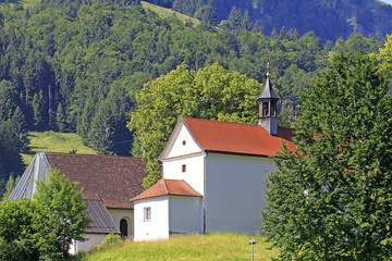 Fototapeta na wymiar Kapelle in Bühl am Alpsee bei Immenstadt
