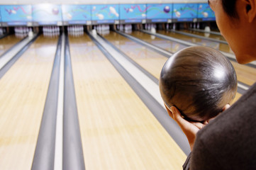 Man bowling