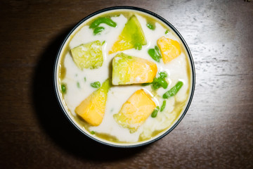  Cantaloupe, coconut milk Lod Chong.