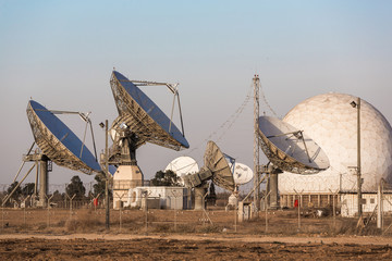 image of large parabolic satellite dish