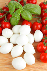 Mozzarella und Tomate