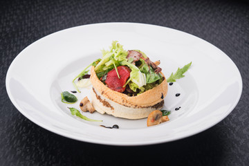 salad of veal and fresh vegetables