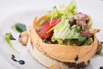 salad of veal and fresh vegetables