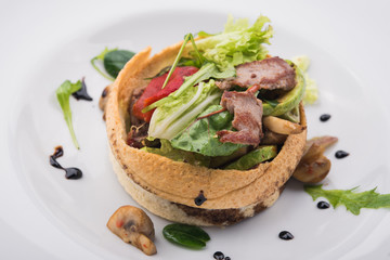 salad of veal and fresh vegetables