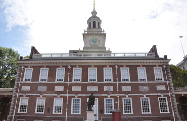 Fototapeta premium Independence Hall north facade in old town Philadelphia, Pennsylvania, USA.