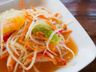 Thai papaya salad (Som tum Thai)