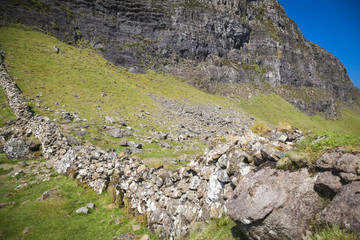 Fototapeta na wymiar Berglandschaft am Quiraing, Isle of Skye, Schottland