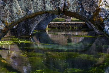 Fuente o Manantial de La Reana en Palencia España