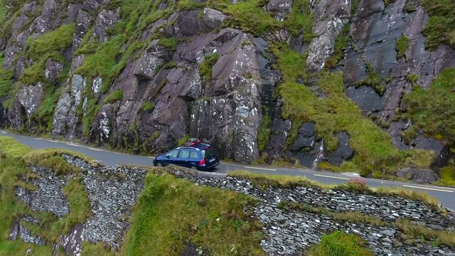 The big rocks from the mountain side in SkyRoad going up the small town in Ireland