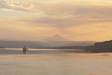 Fototapeta premium Columbia River - Mount Hood