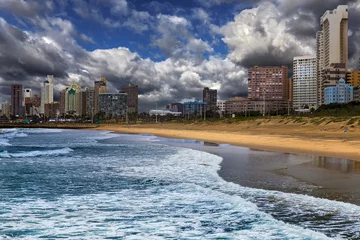 Foto op Plexiglas Republic of South Africa. Durban, KwaZulu-Natal. The Golden Mile - Durban's Beachfront Promenade and coastline © WitR
