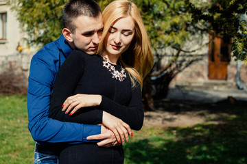 Obraz premium beautiful couple on the street