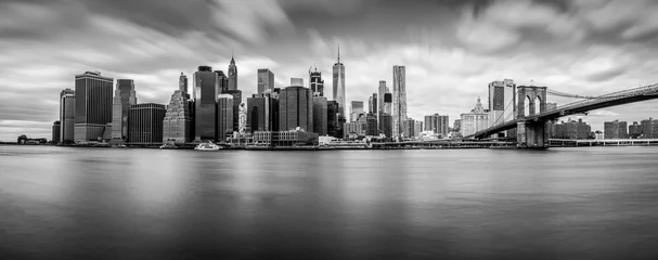 Foto op Plexiglas Bestsellers Architectuur Manhattan vanuit Brooklyn (zwart-wit)