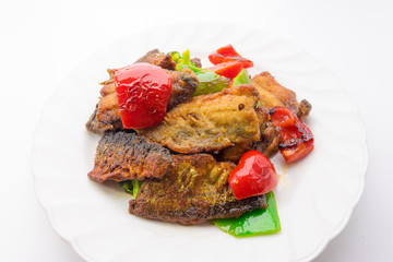 揚げ秋刀魚と彩り野菜のカレーソテー