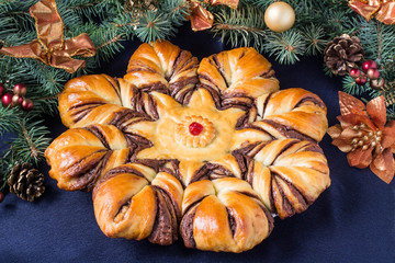 The original festive cake in the form of star