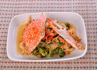 Fried crab in yellow curry, Stir-fried crab curry