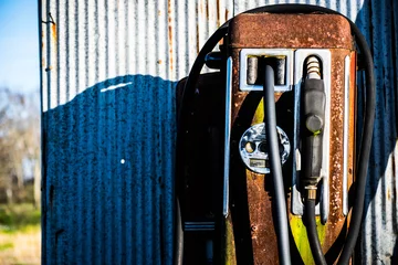 Fotobehang Vintage Gas Pump © Hayden