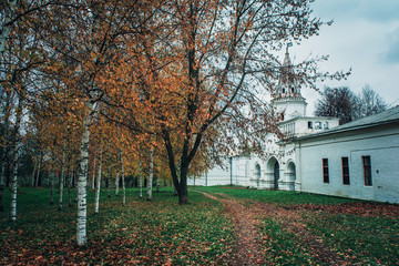 Осень и царская усадьба