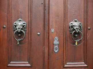 Historische T&uuml;rklopfer