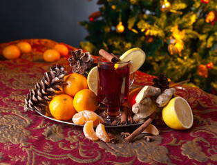 The mulled wine with spices and tangerines
